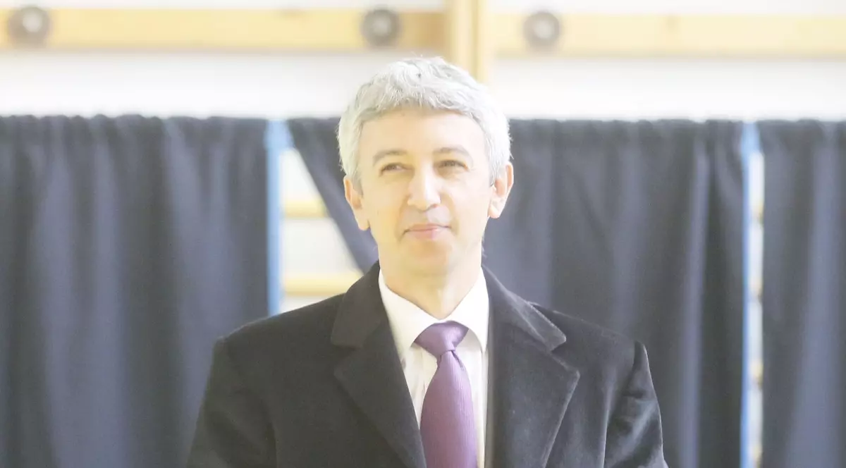 Dan Diaconescu se autopropune: "Vreau să moderez dezbaterea dintre Victor Ponta și Klaus Iohannis"