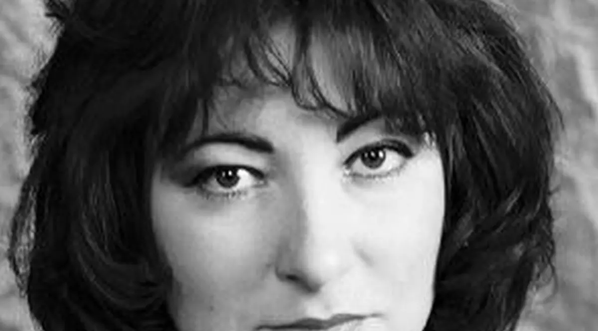 ACTRIȚA MOARTĂ pe malul SOMEȘULUI, o VIAȚĂ CUMPLITĂ. Și-a găsit tatăl în ȘTREANG, iar MAMA EI S-A SINUCIS la scurt timp