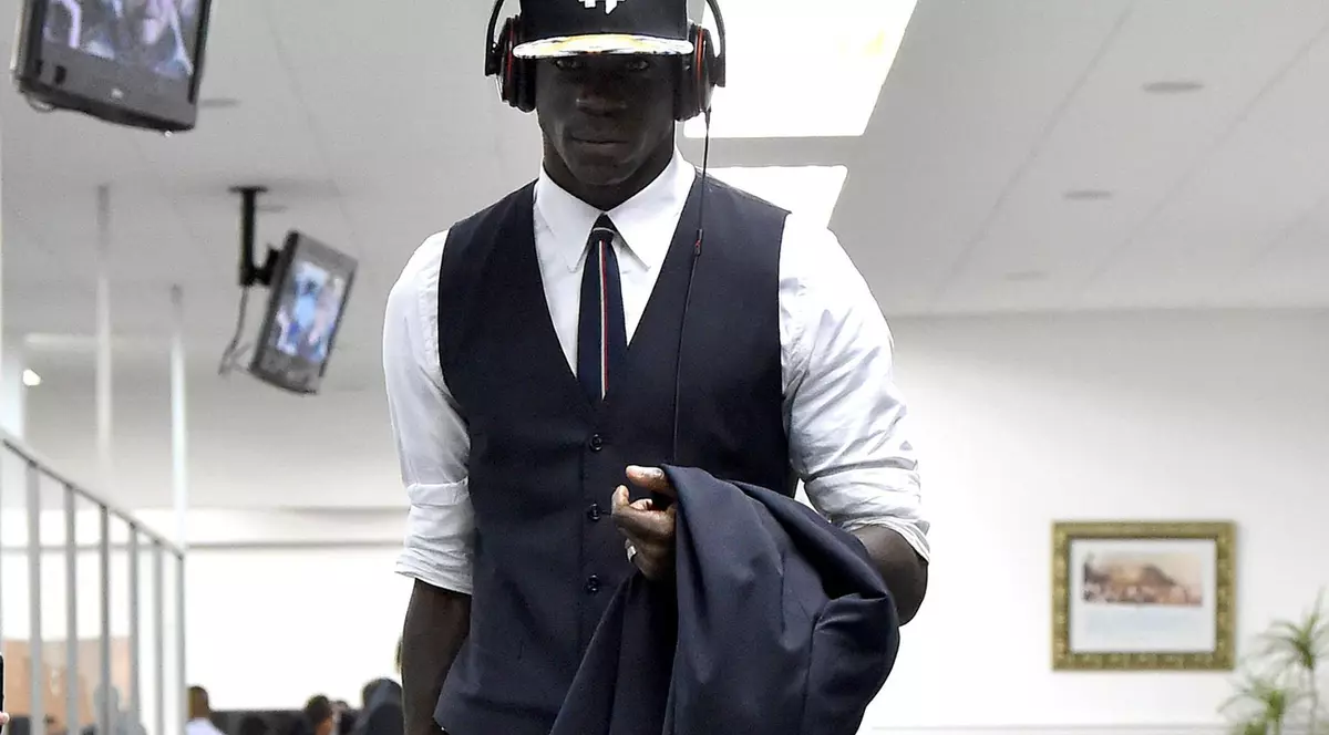 Dezvăluiri uluitoare despre Mario Balotelli: ”Nu e ușor cu unul ca el”