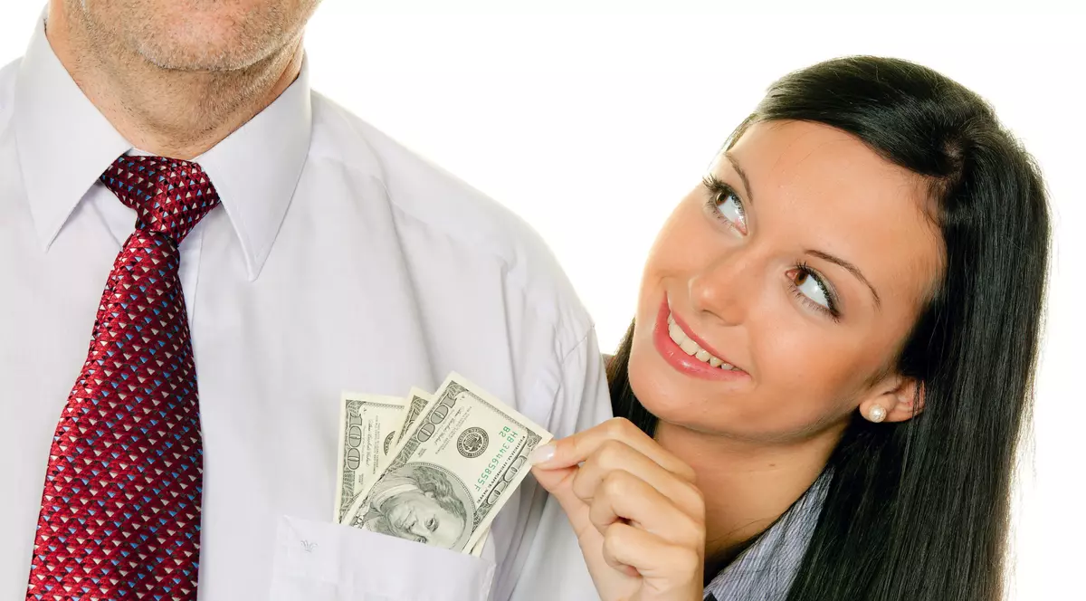 HALUCINANTA SUMĂ plătită drept DESPĂGUBIRE DE DIVORȚ