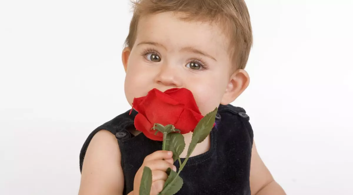 Iată cel mai răsfăţat copil din Marea Britanie! VIDEO