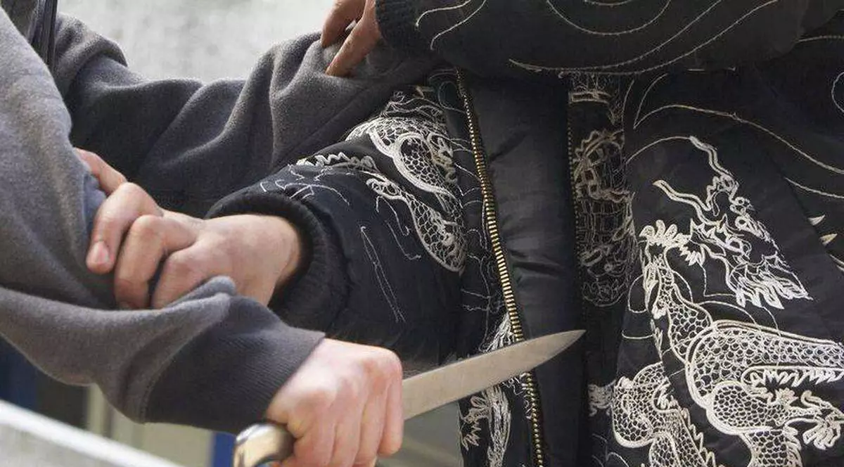 Tânăr din Arad, înjunghiat mortal pe stradă  