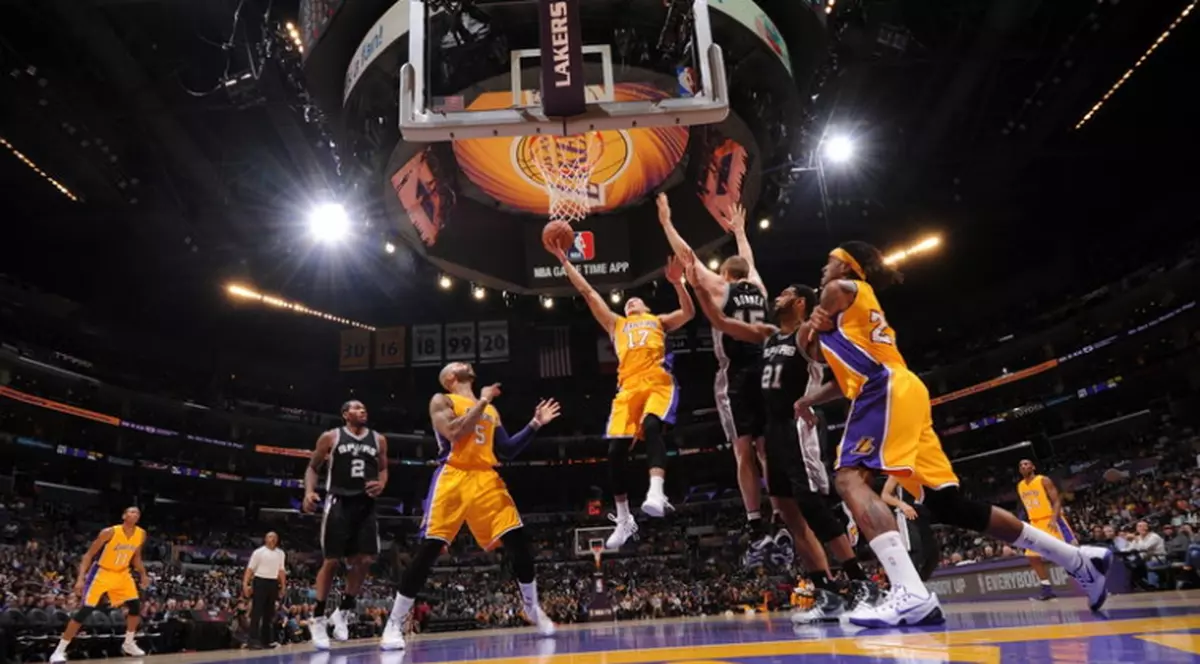 VIDEO  /  Los Angeles Lakers, la a noua înfrângere în NBA. Alte rezultate