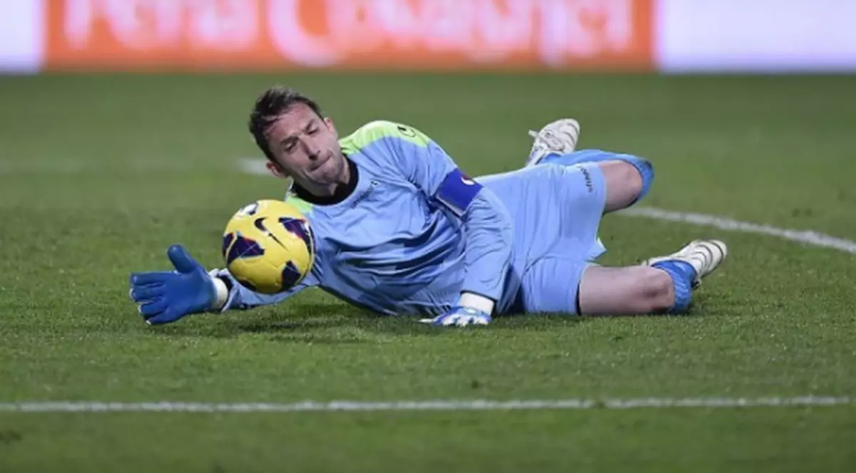 Liga 1, etapa a 9-a: CFR Cluj - Dinamo 0-3. Marc, portar de circ! ”Câinii” sunt lideri, după un meci făcut praf de arbitrul Avram | VIDEO