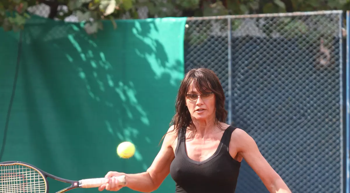 Nadia Comăneci: ”Aş vrea să joc un meci cu Simona Halep, chiar dacă nu prea mă pricep”