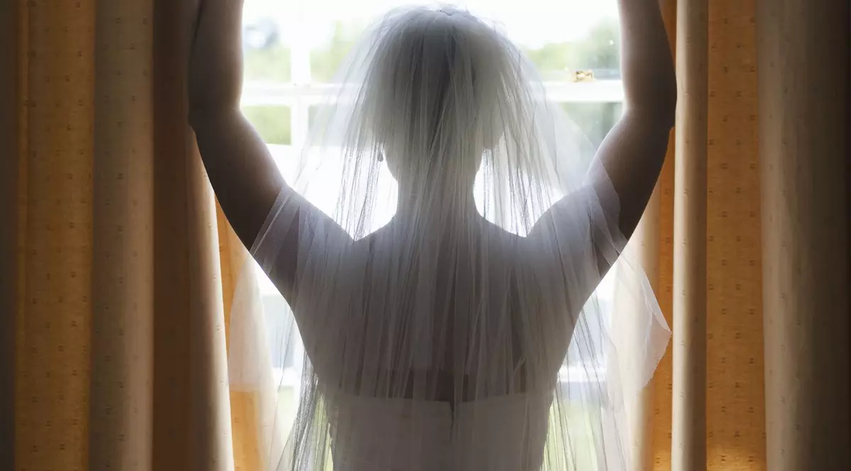 Un BĂRBAT a DIVORȚAT chiar în NOAPTEA NUNȚII. Ce a DESCOPERIT la cea cu care se CĂSĂTORISE