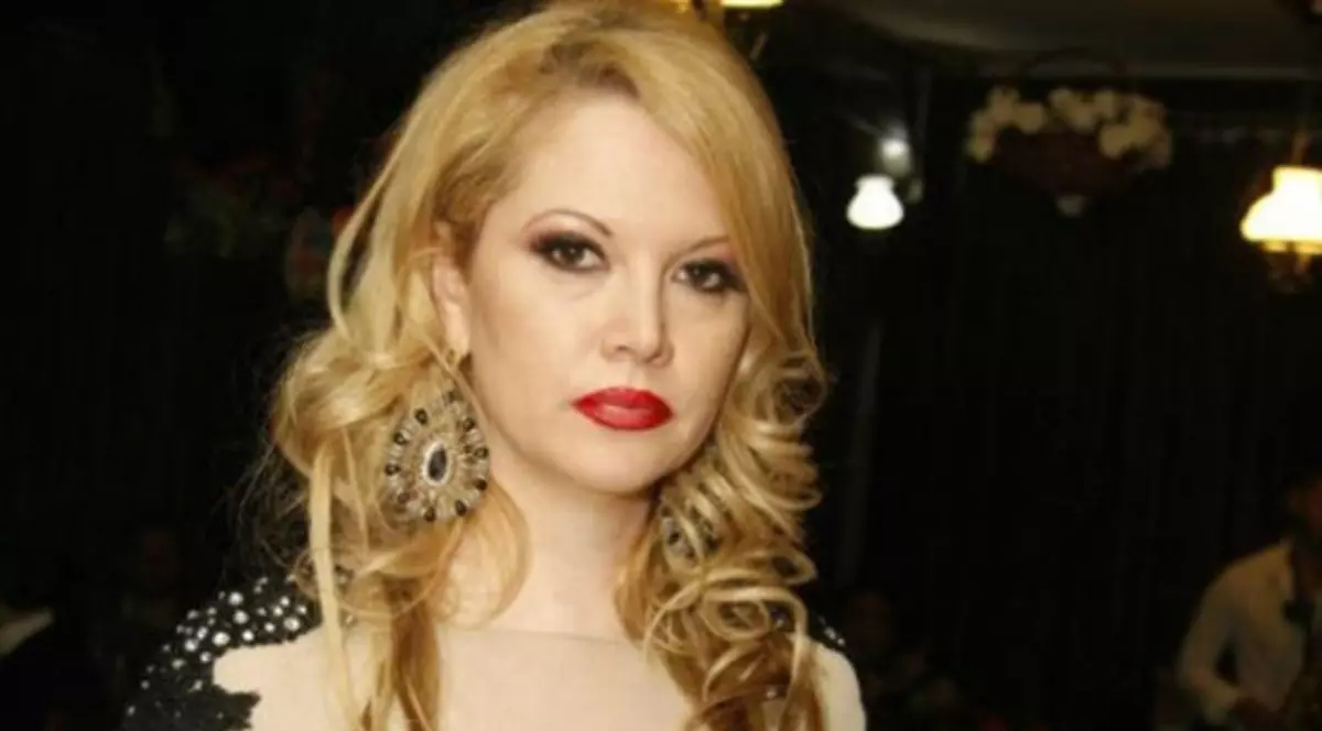 Oana Lis și-a găsit mașina vandalizată. Cum arată autoturismul | FOTO ÎN ARTICOL