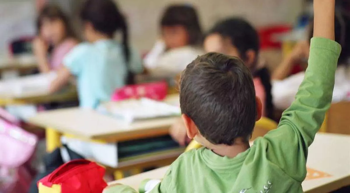 INUMAN! O învățătoare din ARGEȘ a SNOPIT din BĂTAIE un COPIL, până l-a băgat în SPITAL. EXPLICAȚIA ei este ULUITOARE