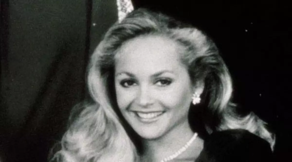O mai ții minte pe LUCY din ”DALLAS”? Cum arată la 55 de ANI! | FOTO