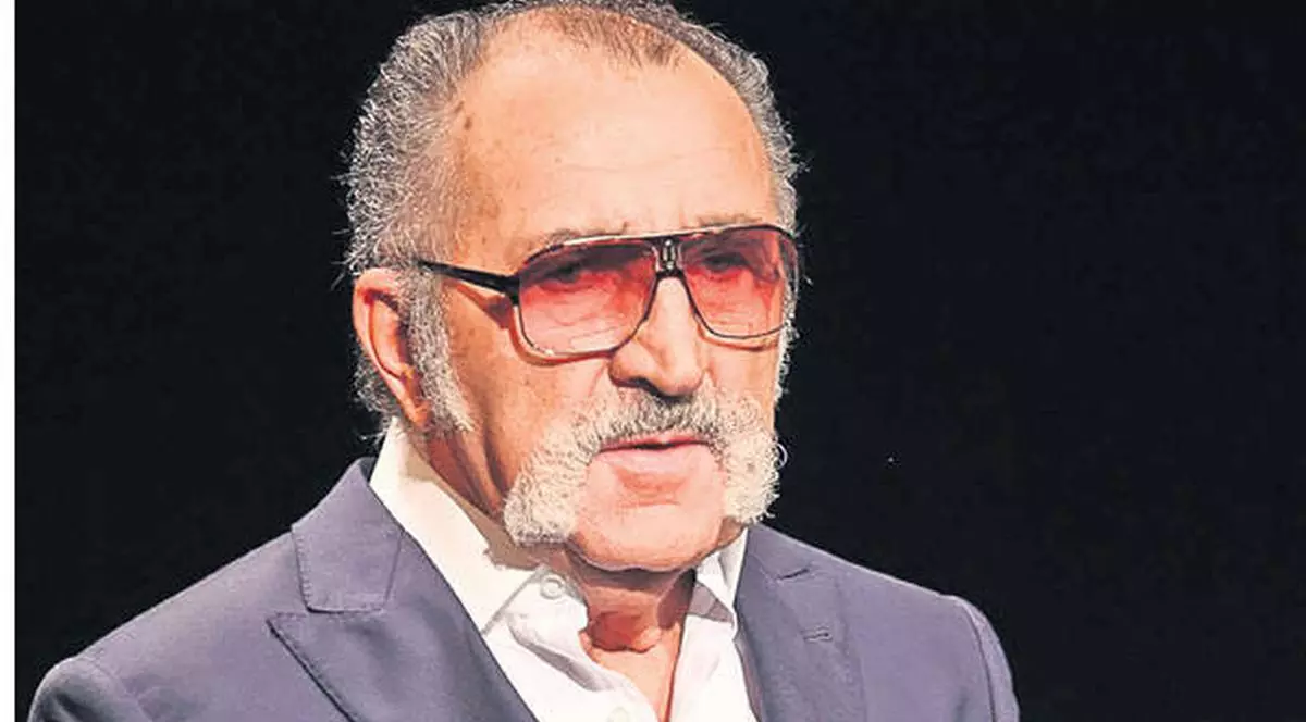 ALEGERI PREZIDENȚIALE 2014. MOMENT HALUCINANT pentru ION ȚIRIAC la SECȚIA de VOTARE!