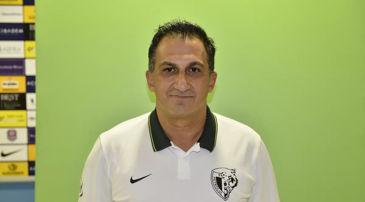 Yuksel Yesilova vrea să transfere în Turcia pe doi dintre titularii ”lupilor”!