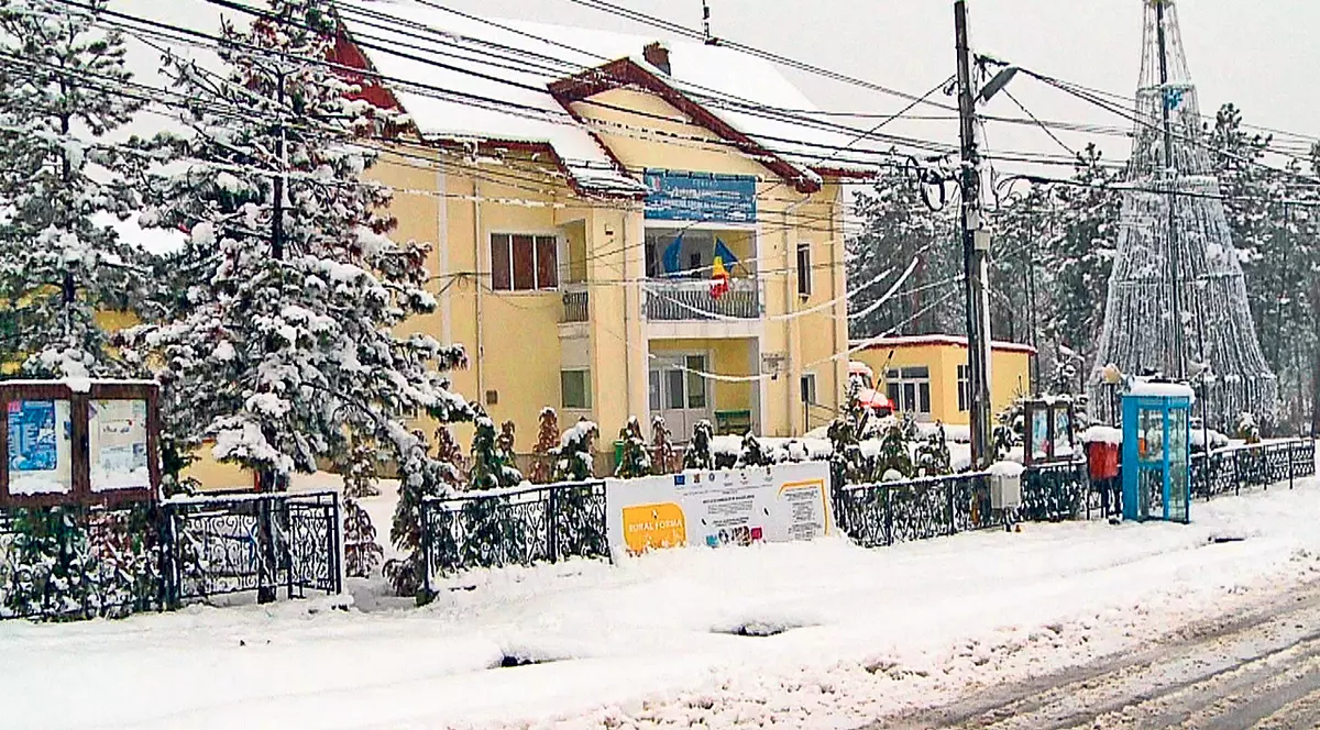 Iarnă cu probleme! Zăpada, bucurie pentru unii, coşmar pentru alţii