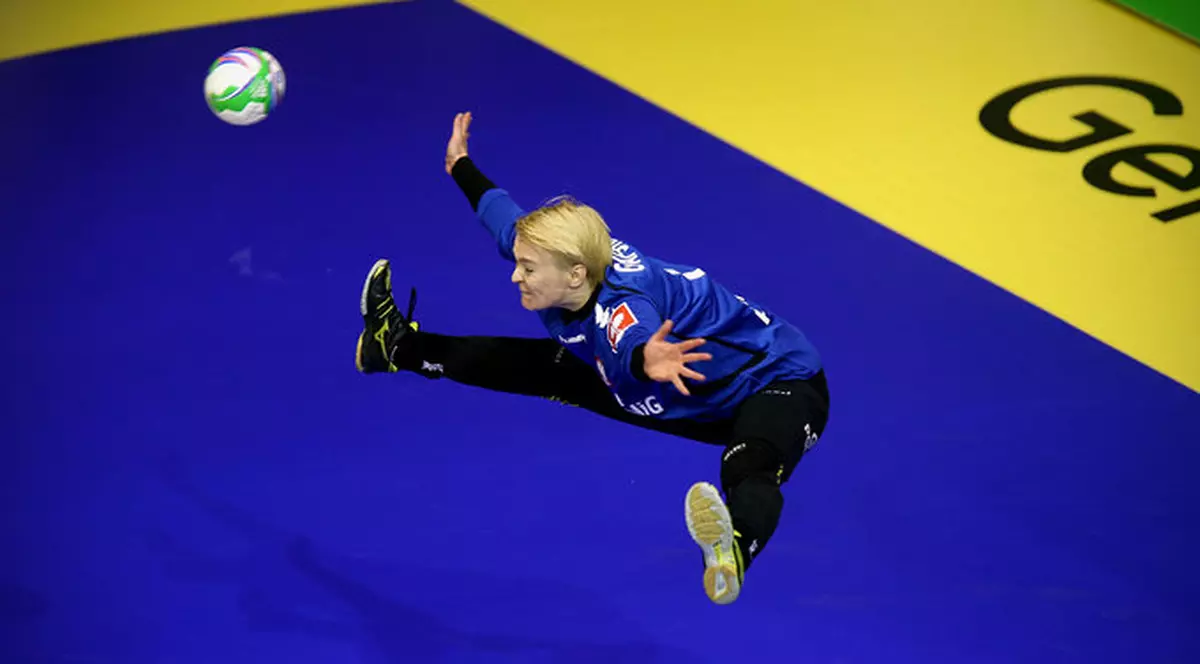 Programul de azi la Europenele de handbal feminin. ^Se joacă derby-ul Serbia - Muntenegru