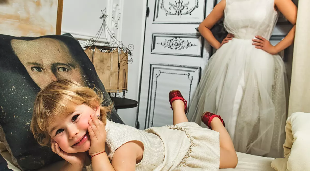 Cine este STILISTUL prezentatoarei Ela Crăciun | FOTO