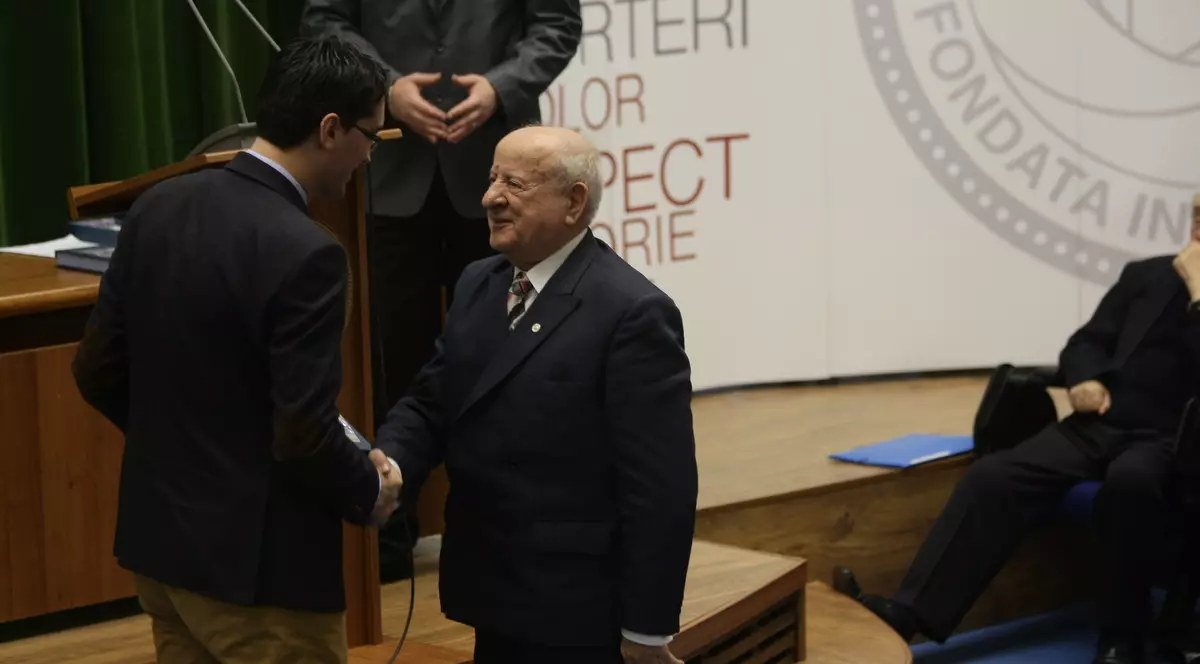 Plenara de la Casa Fotbalului: FRF şi LPF au premiat doi generali comunişti