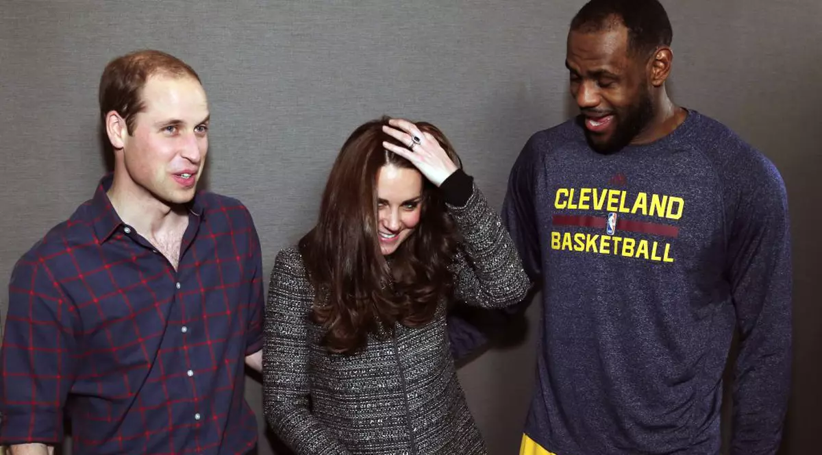 Un star NBA, gafă de protocol la întâlnirea cu Prinţul William şi Kate Middleton | FOTO