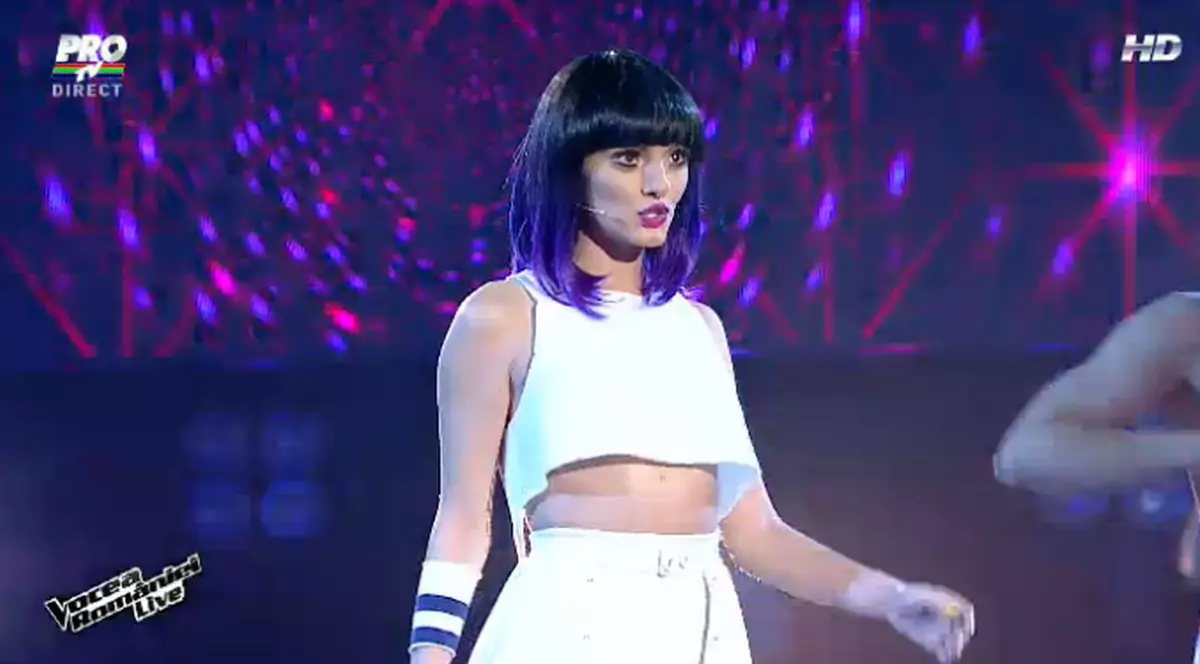 Alexandra Stan i-a încins pe toți la Vocea României, cu ”Cherry Pop”. Cum a apărut solista! FOTO