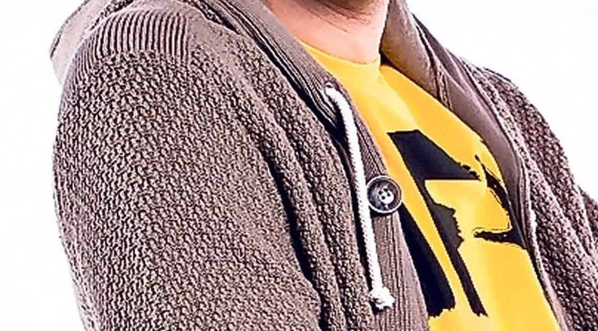 ȘI-A PUS CREMĂ DEPILATOARE PE CAP! Gafa unui PREZENTATOR TV