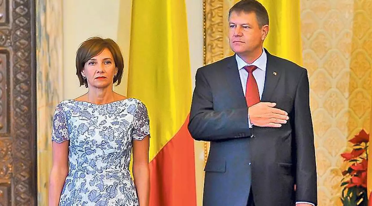 De UNDE și-a luat PRIMA DOAMNĂ controversata ROCHIE și cât a COSTAT