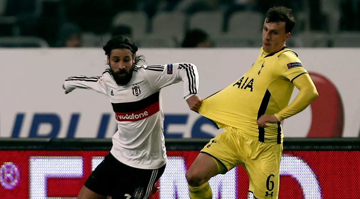 STRANIERI / Vlad Chiricheș ar putea fi TRANSFERULUI anului 2015! 