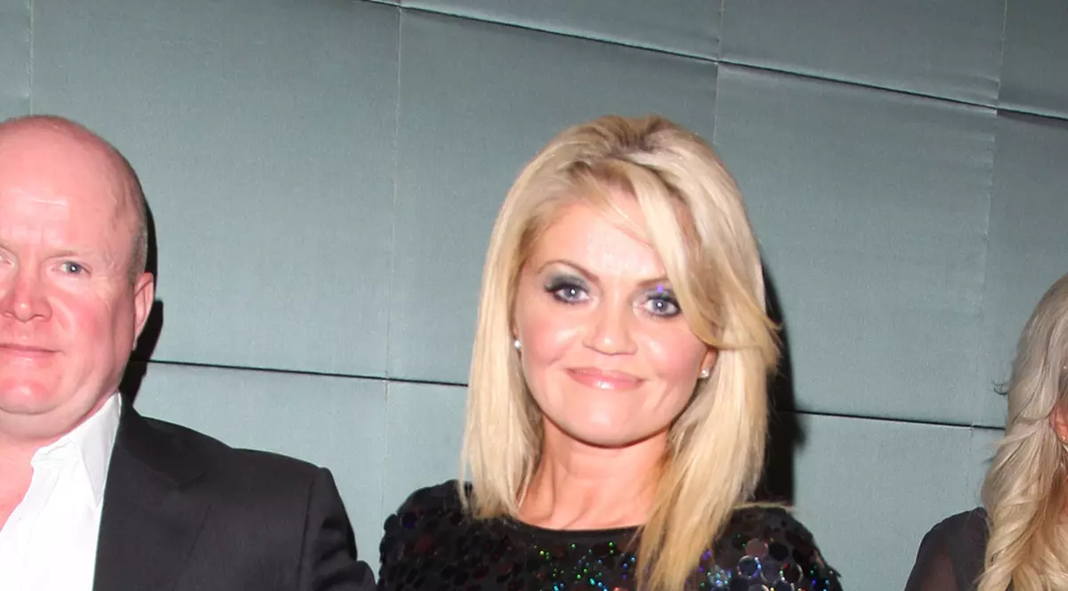 O ACTRIȚĂ IMPORTANTĂ a ajuns pe STRĂZI! EA și cei doi COPII dorm la ADĂPOSTUL pentru SĂRACI