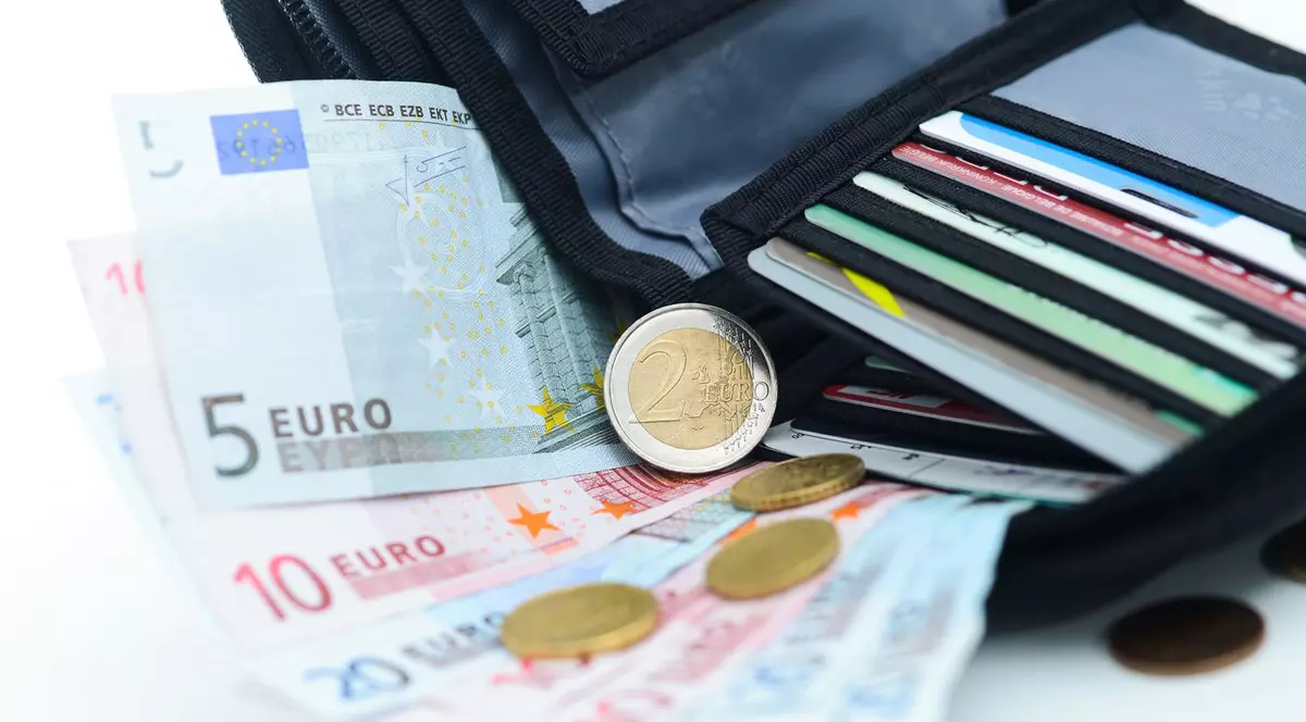 VEȘTI PROASTE pentru românii cu RATE în EURO