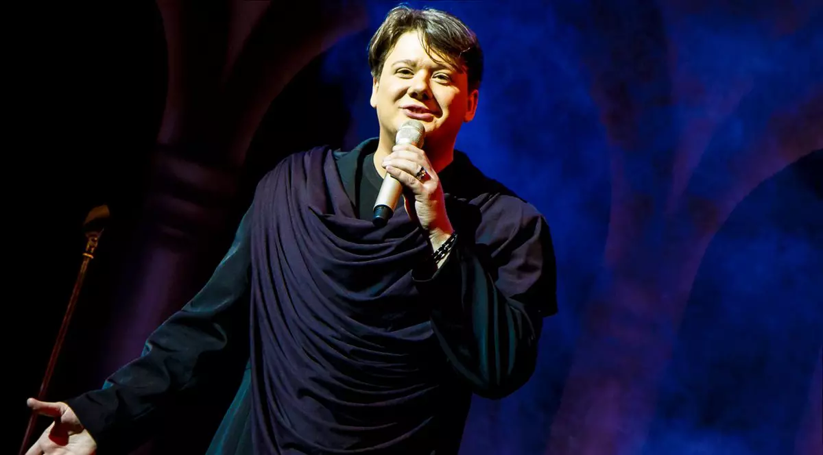 FUEGO, aclamat la scenă deschisă la Opera Naţională din Timişoara! Artistul a început cu succes turneul naţional de colinde!