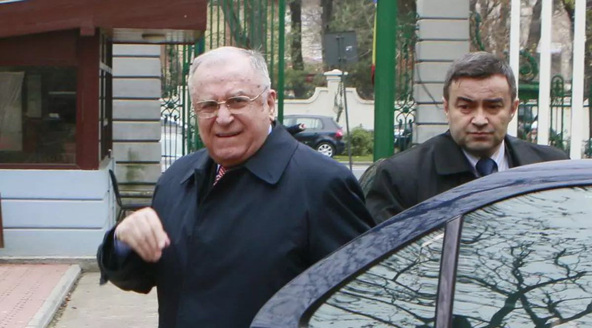Ion Iliescu a răspuns la întrebarea: "Trebuiau împușcați soții Ceaușescu?"