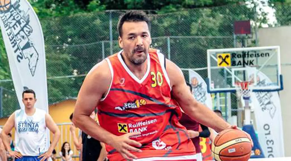 Baschetbaliştii români joacă pentru glorie şi bani în Qatar!