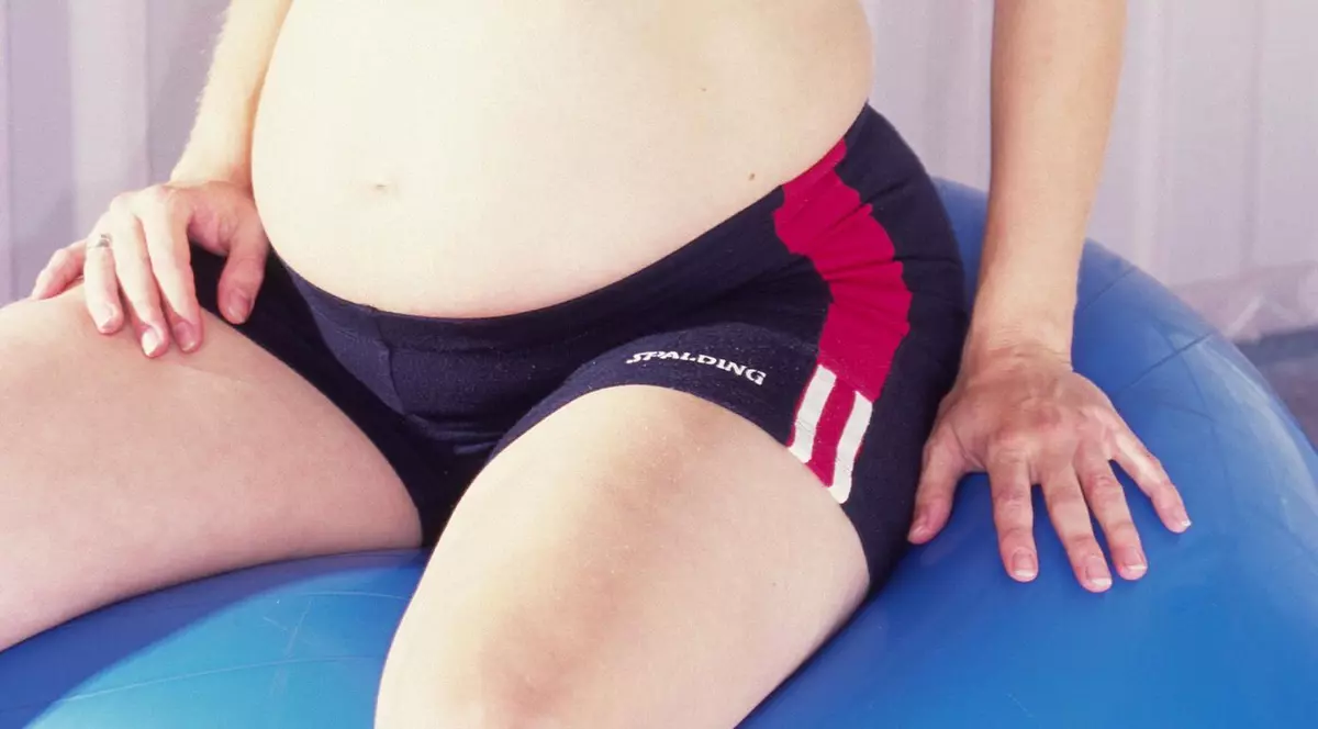 PĂRINȚII au ÎNNEBUNIT de FURIE! Șapte ELEVE minore s-au întors ÎNSĂRCINATE din TABĂRĂ