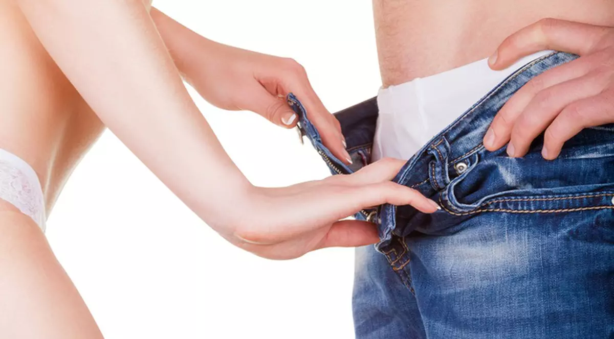 ”Avea două testicule în plus” sau ”Ups, cred că nasc”! Întâmplări BIZARE de la întâlniri, în 2014