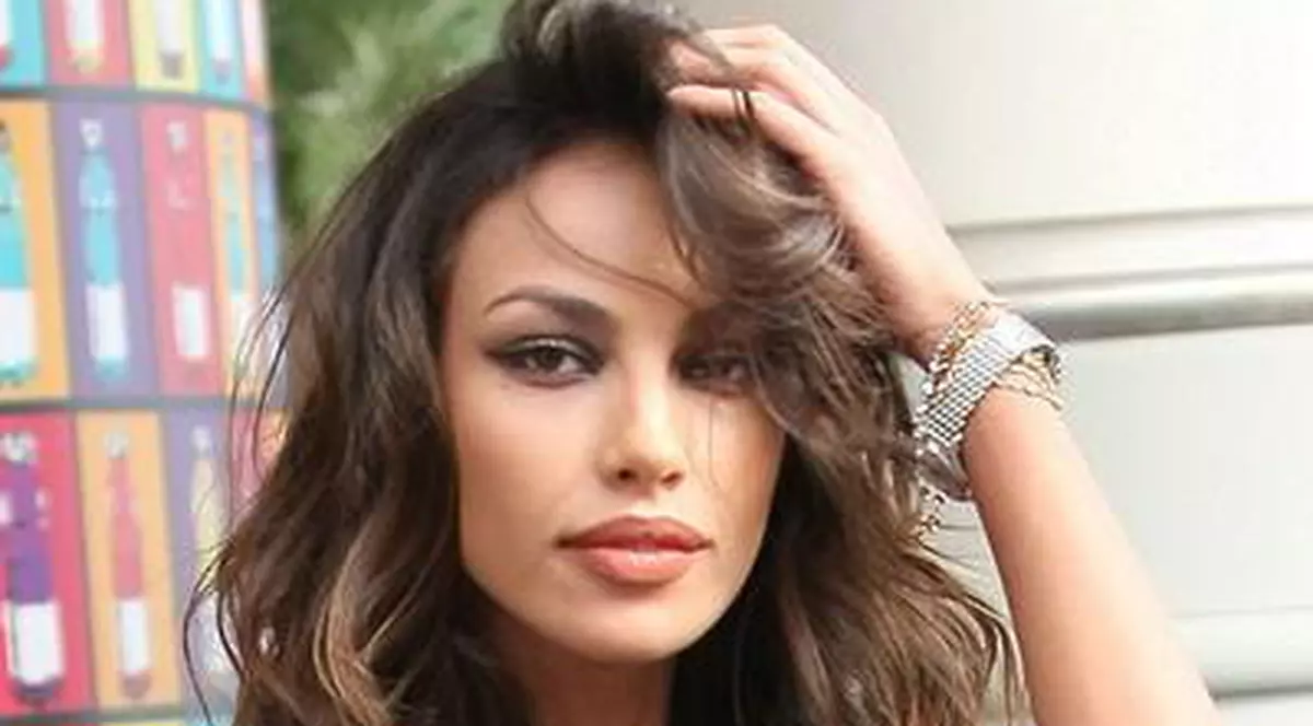 Mădălina Ghenea A DEVENIT MĂTUȘĂ! Uite cum arată bebelușul | FOTO ÎN ARTICOL