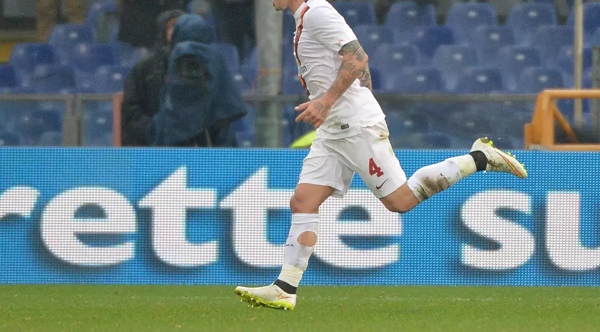 VIDEO / Genoa - Roma 0-1. Gol senzațional al lui Nainggolan!