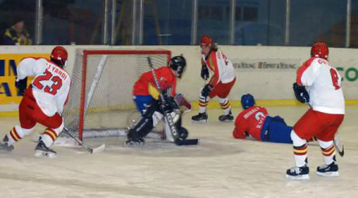 Hochei pe gheață / România a retrogradat în grupa B a Diviziei a II-a a Campionatului Mondial Under 20