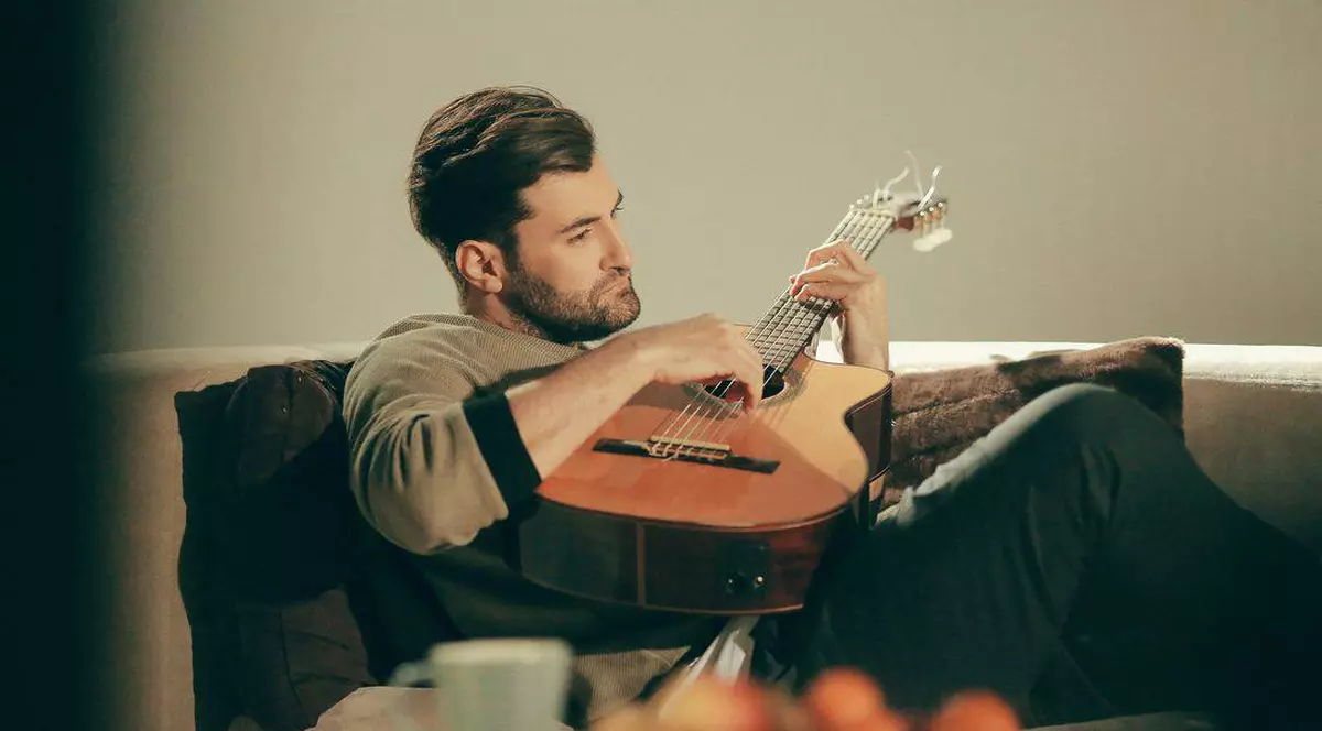 Imaginea care a strâns MII de LIKE-uri în 5 minute. Cum ARATĂ BRADUL ÎMPODOBIT al lui Smiley | Foto