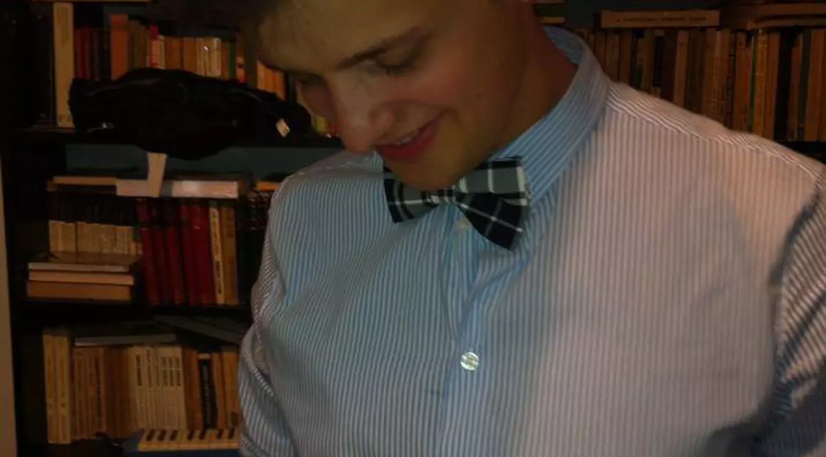 PROPUNEREA uimitoare pe care Klaus Iohannis i-a făcut-o TÂNĂRULUI care a cântat IMNUL ROMÂNIEI în gara din AMSTERDAM