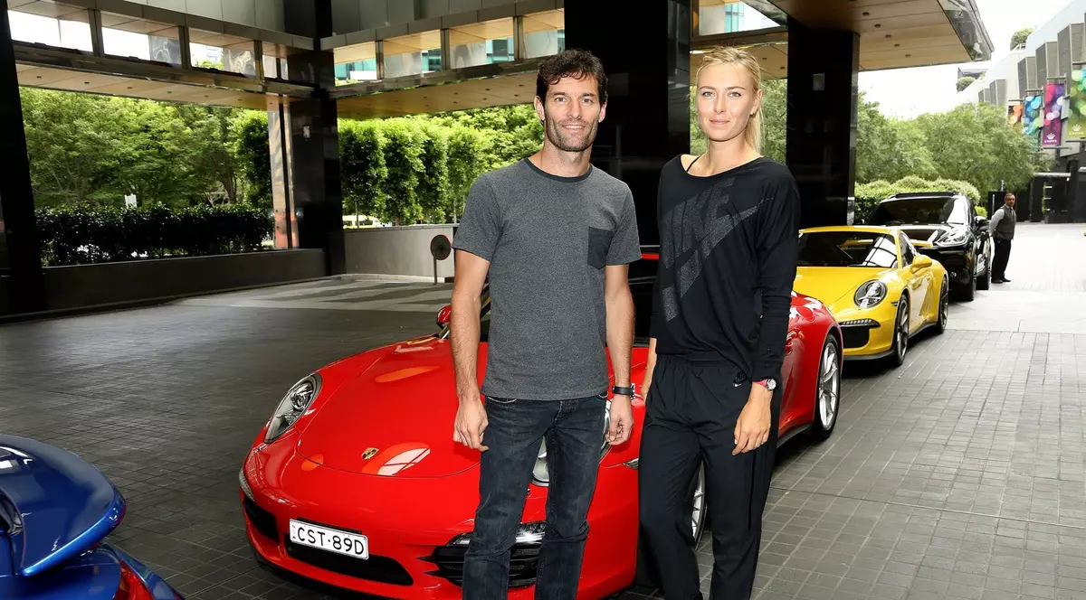 Mark Webber a plimbat-o pe Maria Sharapova pe străzile din Melbourne