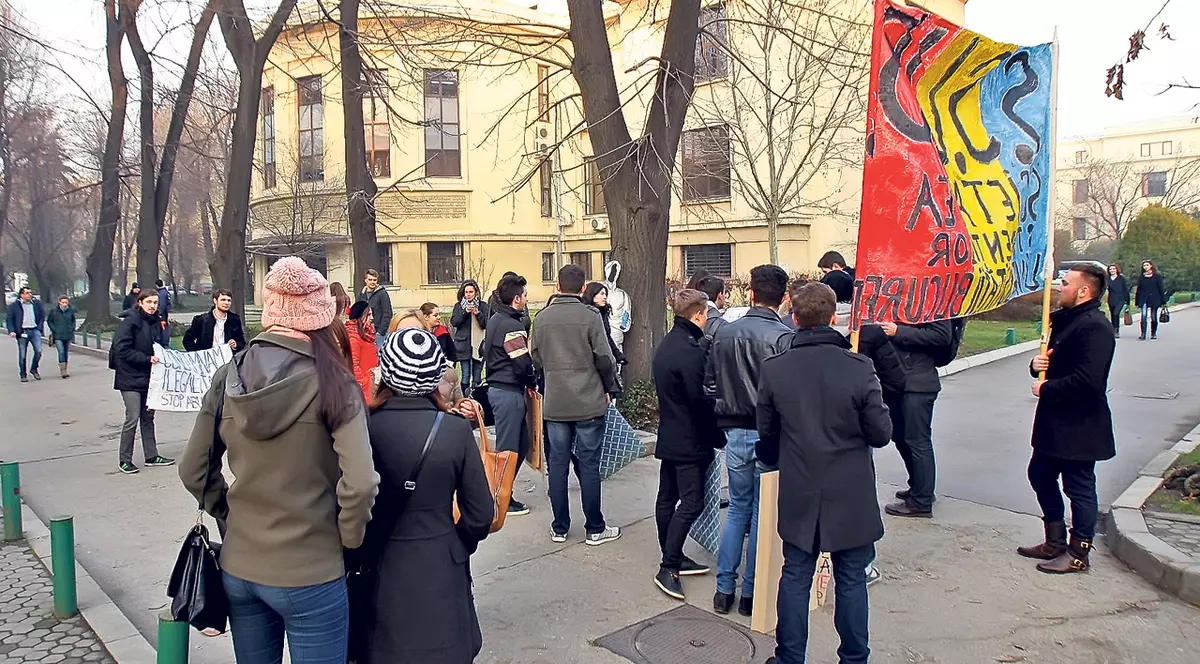 «Particulara» îngroapă visul la studenţie