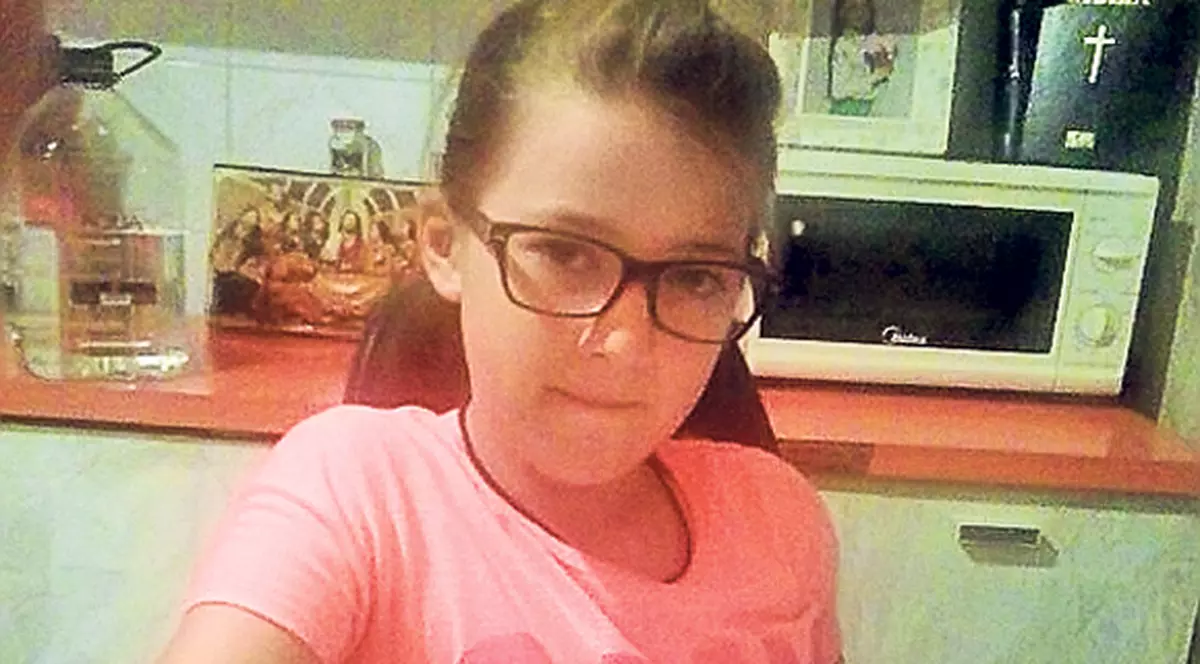 Maria, fetiţa bolnavă de leucemie şi abandonată de mamă pe patul de moarte, a fost înmormântată