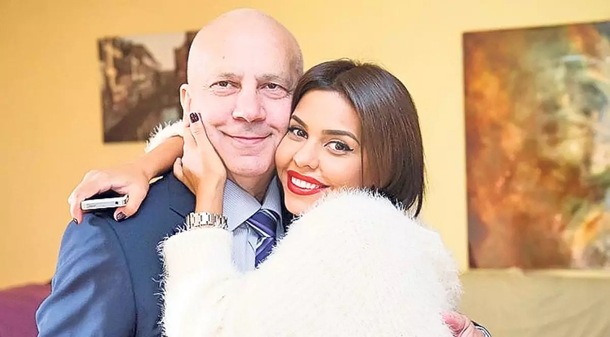 Decizie radicală luată de Andreea Popescu după moartea tatălui său