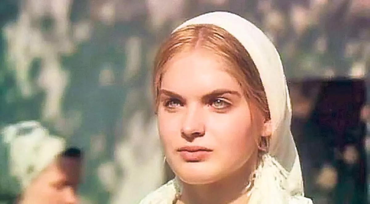 O ”PĂDUREANCĂ” de EXCEPȚIE! MANUELA HĂRĂBOR, APROAPE NESCHIMBATĂ la peste 20 de ANI de la rolul care a făcut-o CELEBRĂ! | FOTO