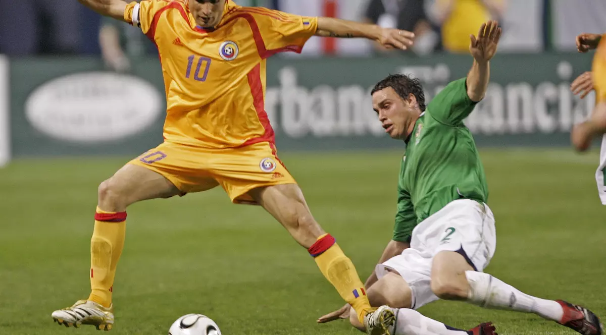 Adrian Mutu visează cai verzi pe pereți: ^”Am discutat cu selecţionerul şi mi-a spus că se gândeşte la mine pentru Euro 2016”. Pe 5 octombrie începe Superliga indiană