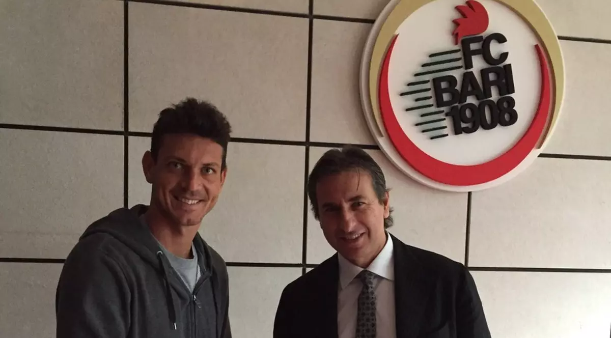 Ionuţ Rada, prezentat oficial la FC Bari. S-a făcut ”cocoș”!