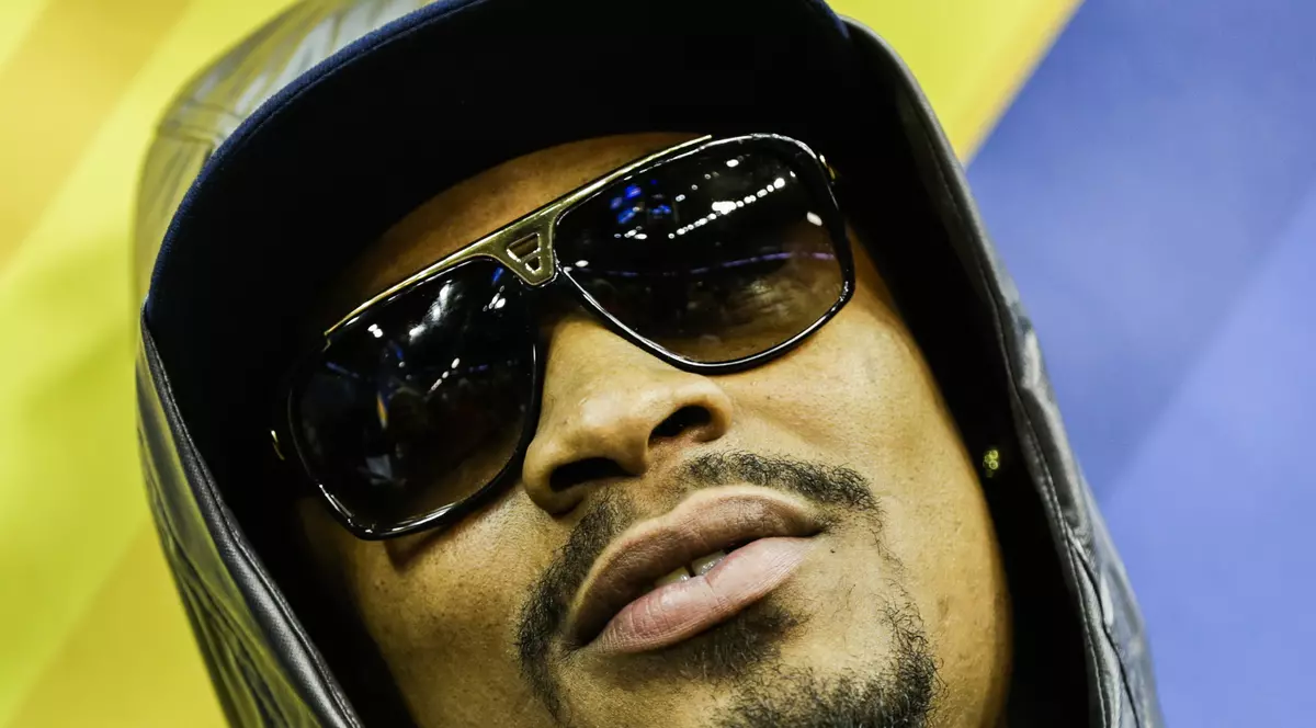 A venit la conferința de presă și a repetat de 29 de ori: ”Sunt aici doar pentru a nu fi amendat!"