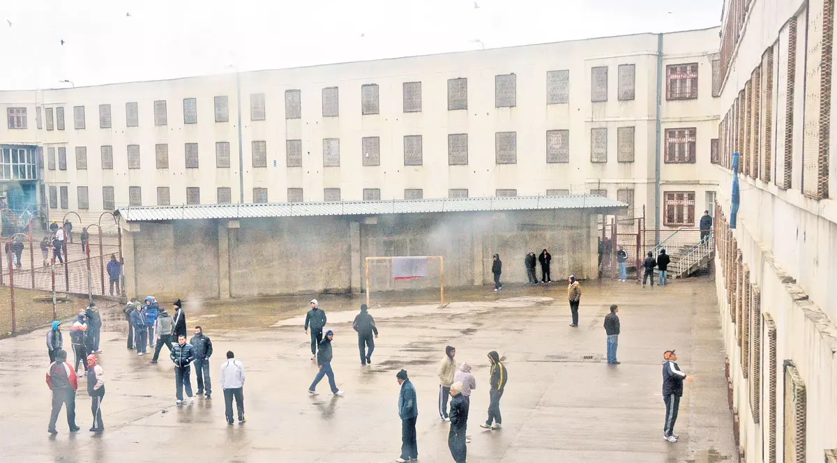 Un proiect ce urmează a fi depus în Parlament prevede taxe pentru cei care vor condiții de lux în pușcărie