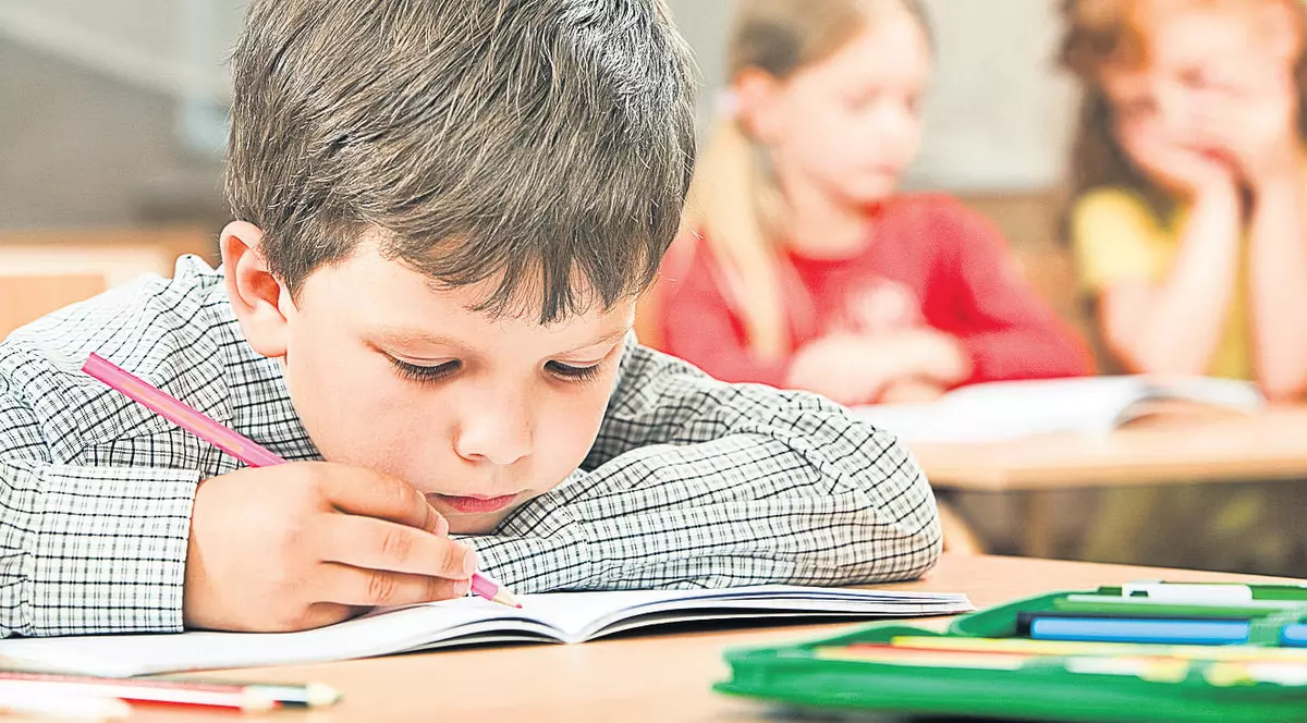 ANUNȚUl Ministrului Educației. Când vor avea elevii de clasa I manuale