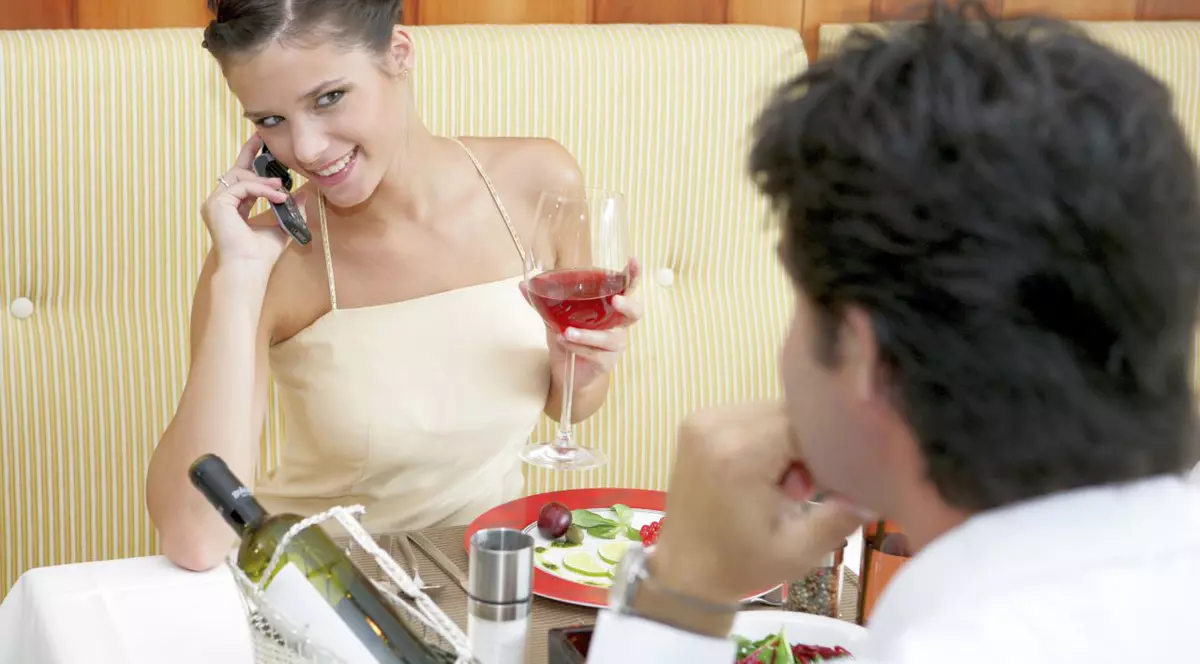 Alcoolul NU dăunează grav sănătății? Descoperire neașteptată a cercetătorilor americani 