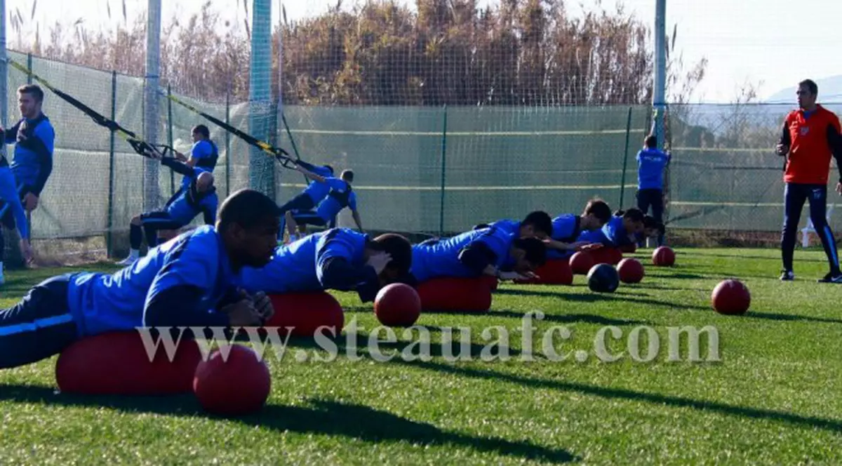 Jucătorii Stelei trag din greu la antrenamente în Spania! / GALERIE FOTO