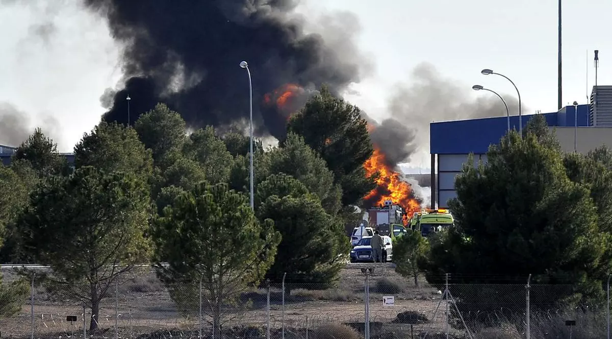 Zece morți în urma prăbușirii unui avion F-16 grec la o bază militară în Spania