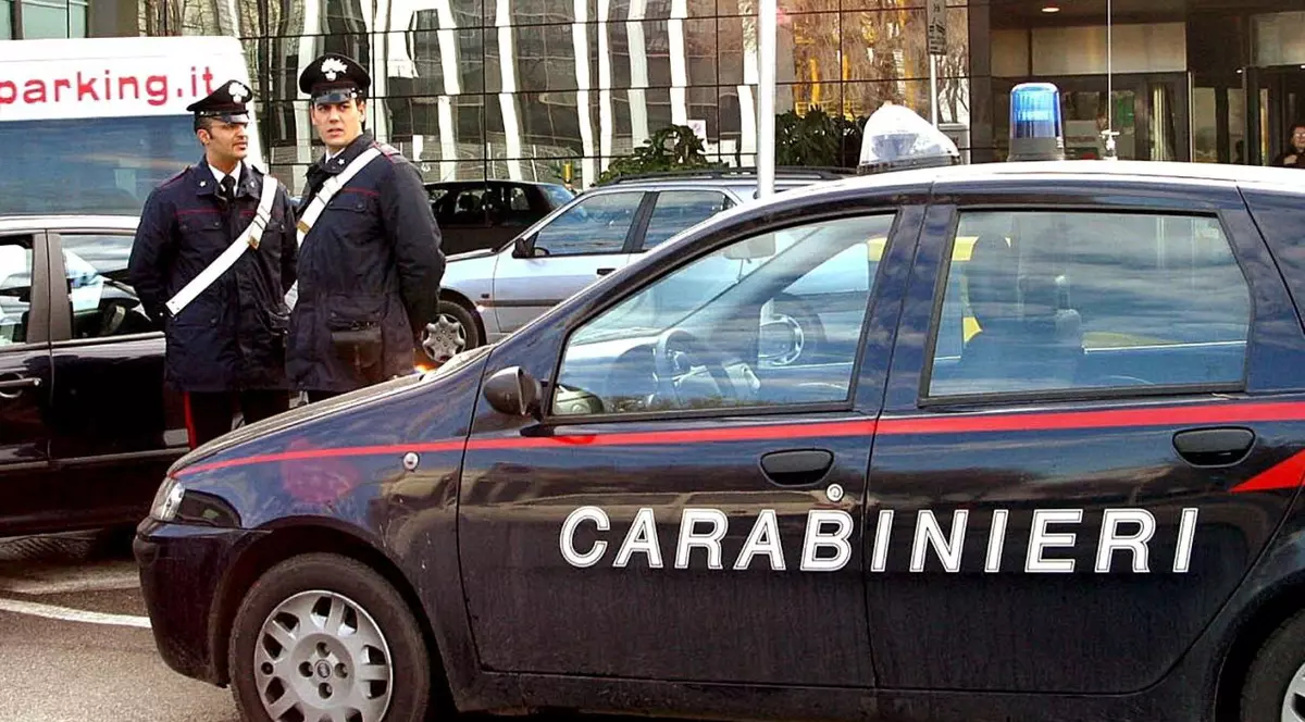 Doi români, arestați în Italia pentru violuri în serie 